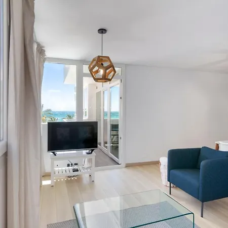 And Sea View Apartment *