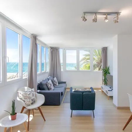 And Sea View Apartment *